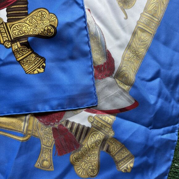 RARE VINTAGE HERMES Silk Scarf "Grand Uniforme" Carre 90 by Joachim Metz Blue - Picture 5 of 10